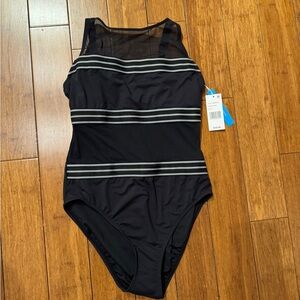 Bleu Rod Beattie Black striped/mesh size 6 NWT